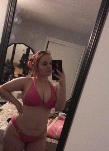 Suellen, 25 Caucasian/White female escort, Guelph